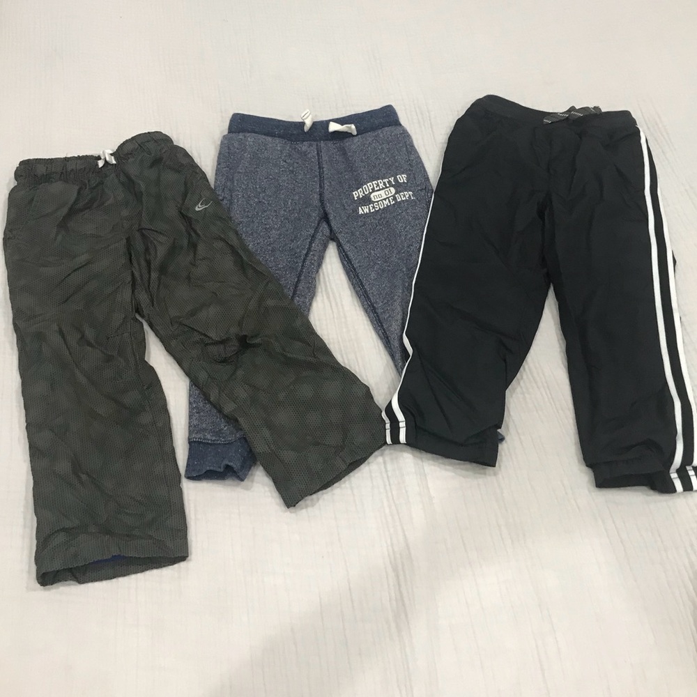Boys . Size 4T . 3 pcs  bundle  pant set.